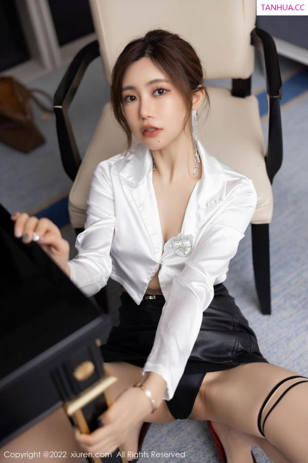 綺裡嘉 绮里嘉 [XiuRen]高清写真图 2022.06.24 No.5189 绮里嘉ula第48张图片